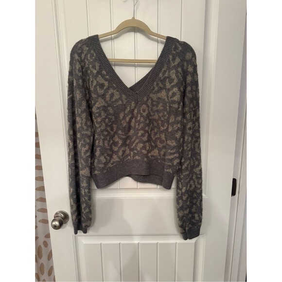 Gabrielle Union Pants - Cozy V-Neck Leopard Print Sweater - Gray & Cream